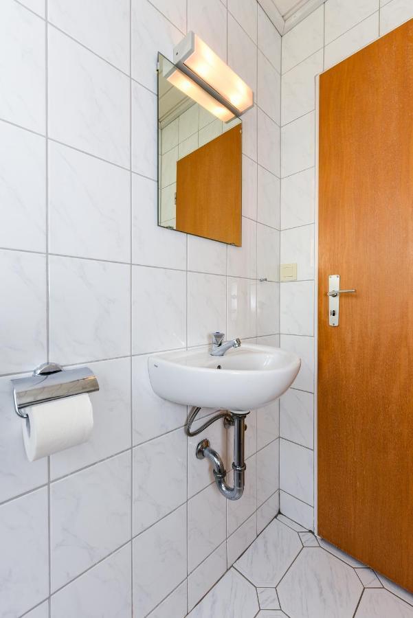 Ferienwohnungen Im Haus Waterkant Neuharlingersiel Ngoại thất bức ảnh