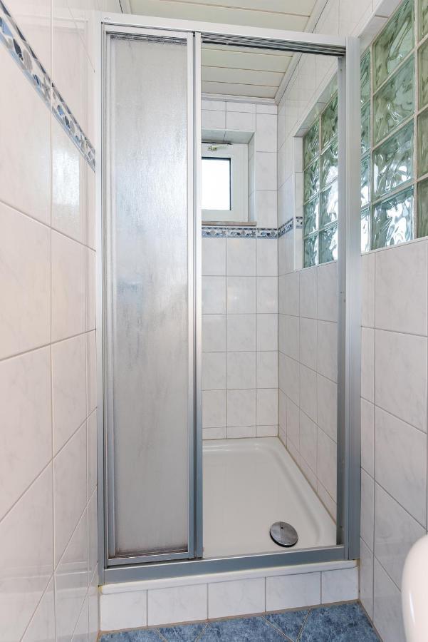 Ferienwohnungen Im Haus Waterkant Neuharlingersiel Ngoại thất bức ảnh