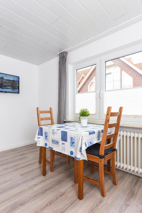 Ferienwohnungen Im Haus Waterkant Neuharlingersiel Ngoại thất bức ảnh