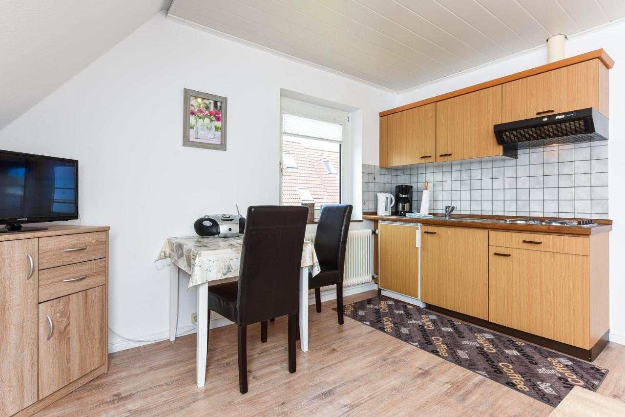 Ferienwohnungen Im Haus Waterkant Neuharlingersiel Ngoại thất bức ảnh